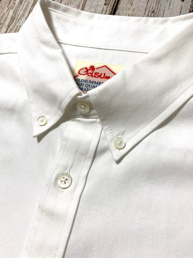 ボタンダウンシャツ（袖刺繍）