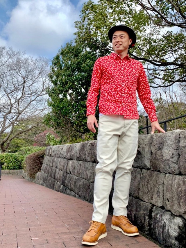 長袖シャツ（桜柄）