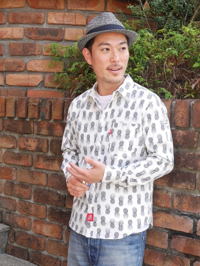 半袖シャツ