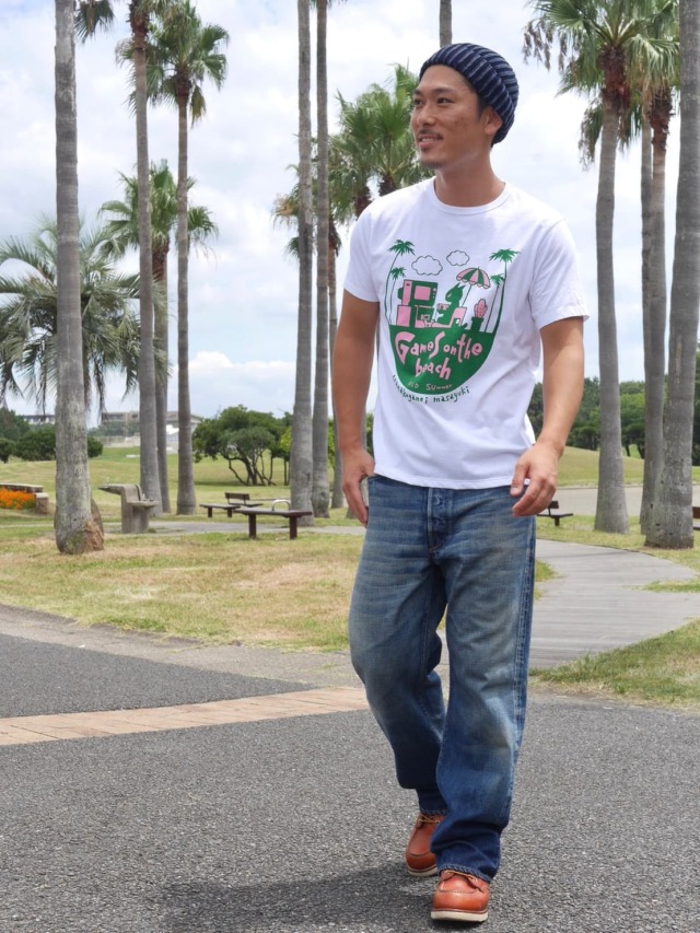 クルーネックtシャツ Games On The Beach
